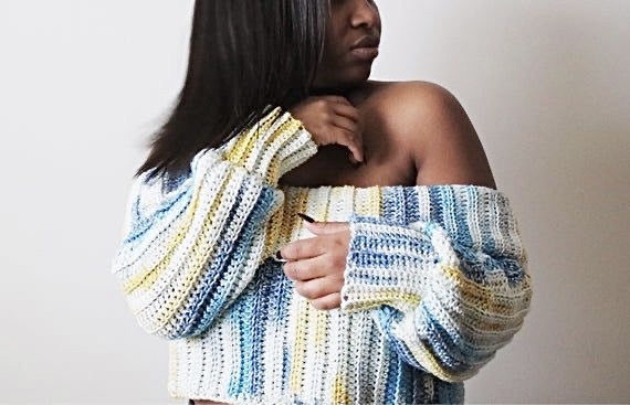 Плечевые изделия для женщин, вязаные на основе резинки. Удивительные идеи на любой вкус.