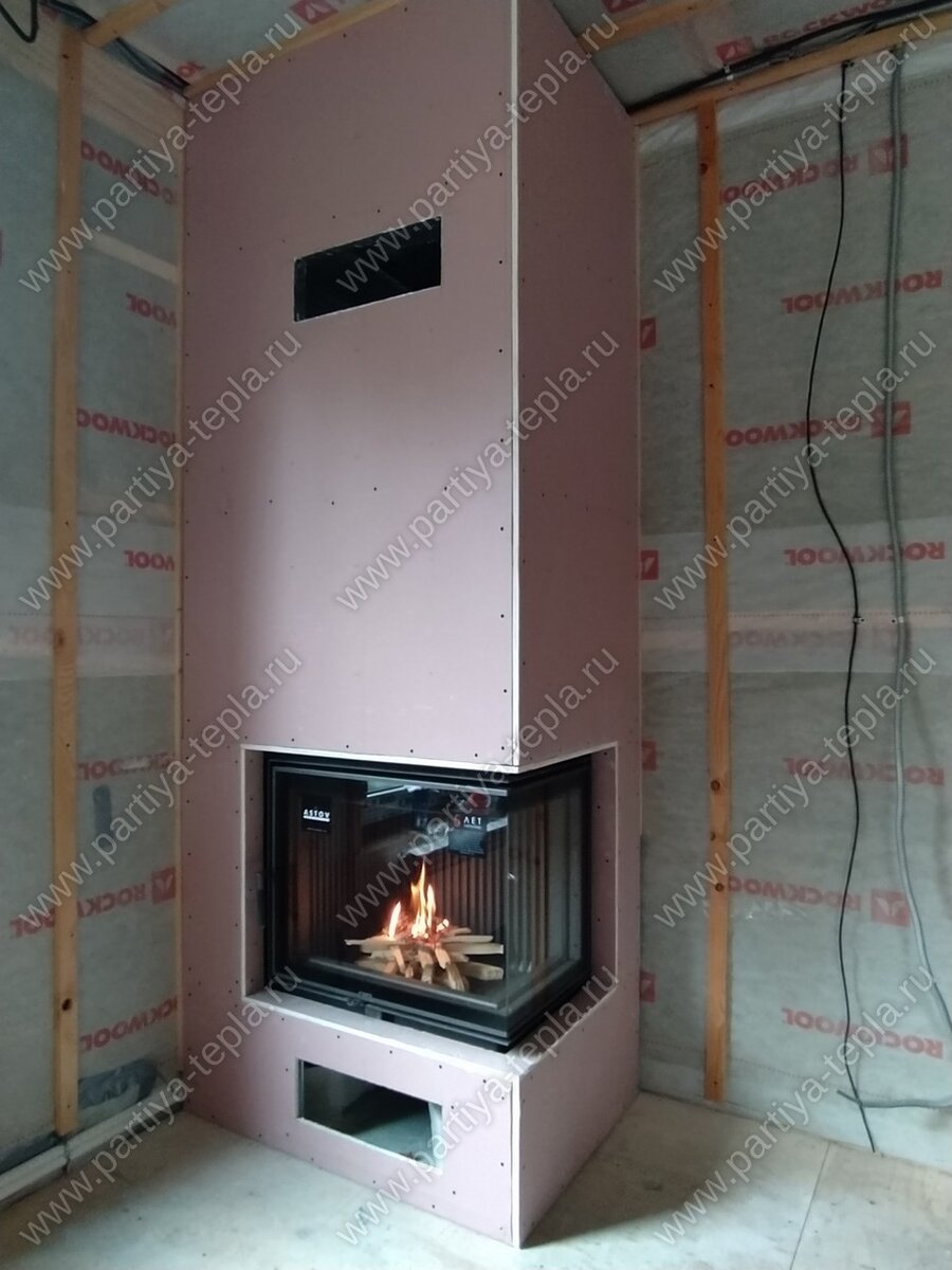 Камин с угловой топкой с дымоходом через стену (фото отчет)