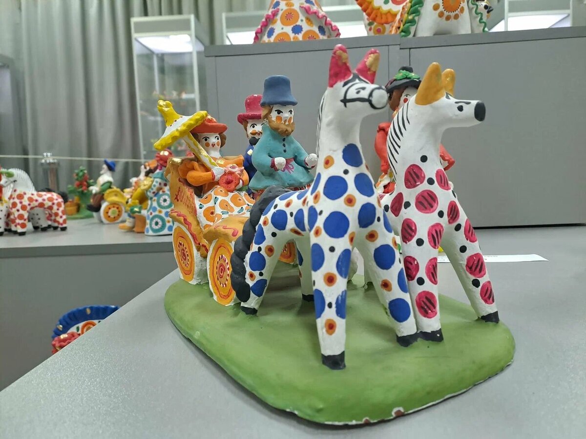 Дымковская игрушка — настоящий бренд Кировской области, чья история уходит корнями в XV век. Фото: pegasica / Яндекс Карты. 