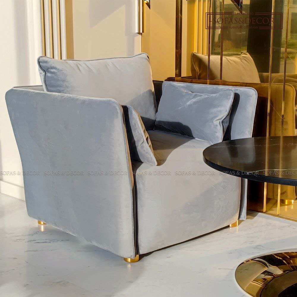 Реализованный проект лобби-бара, кресла Sofas&Decor