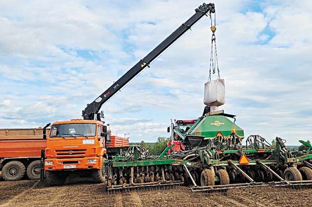    Хозяйства могут получить поддержку на приобретение техники. Фото: Агрохолдинг "Труд"