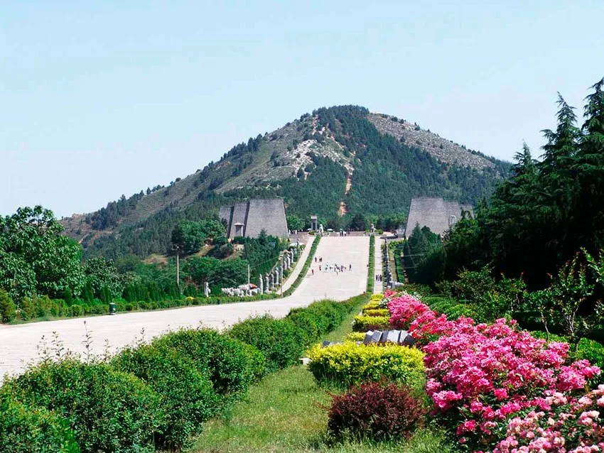 гранд-театр чанъань в пекине. остров-курорт хайнань. чиангмай. туры в китай отзывы. фэнхуан город в китае.