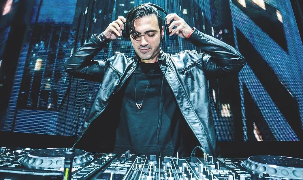 Ummet Ozcan  Источник Яндекс Картинки.