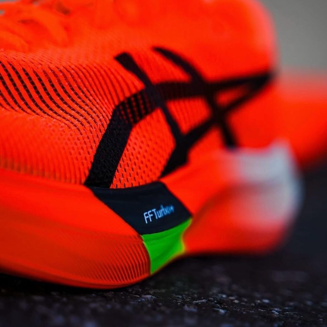 Новые Asics Metaspeed Sky Paris | Training365.ru | Дзен