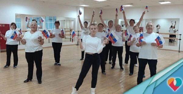 Людям старшего возраста помогают укрепить здоровье и получить новые навыки  📷
