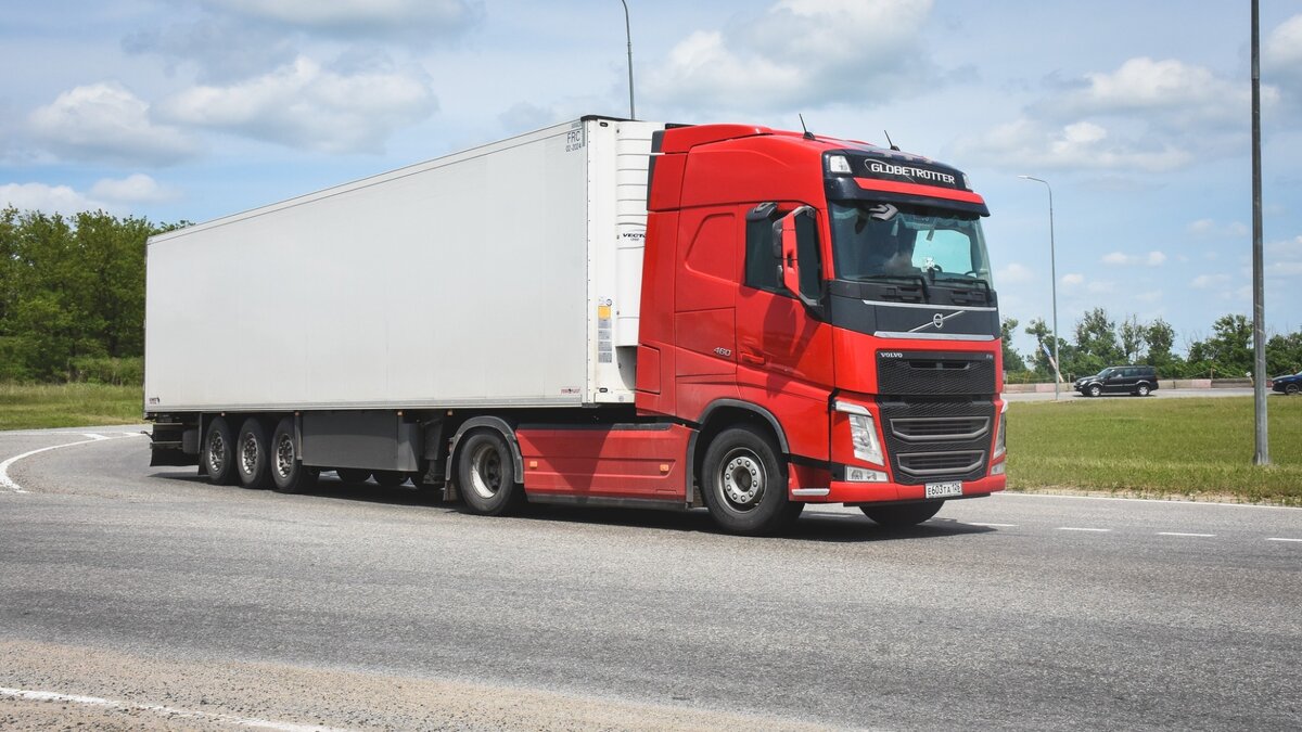     На пункте пропуска Полтавка-Дунин в Приморье отмечено рекордное количество груза — китайская таможня сообщает о том, что ускорил грузообмен новый механизм оформления транспортных средств.