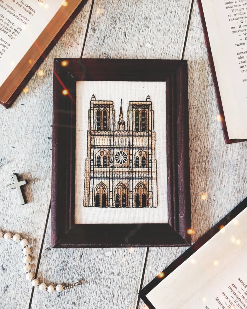 Собор Парижской Богоматери. - Какой-какой матери? - Парижской. Бога матери (с)