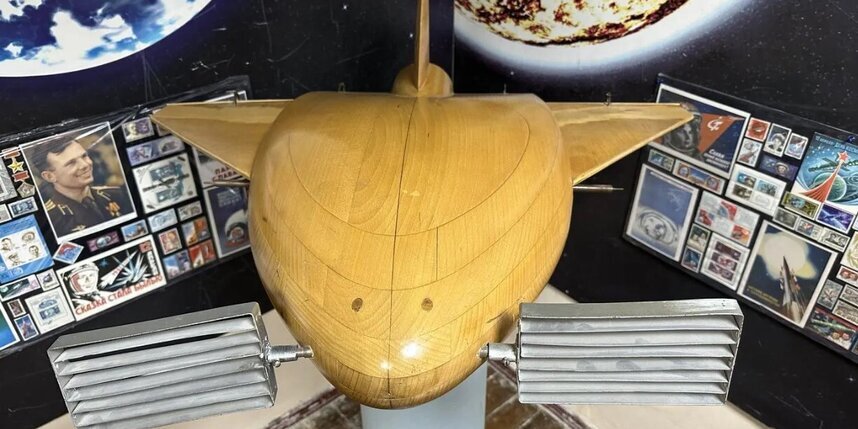    Макет гагаринского корабля – главный экспонат выставки, которая открылась накануне в Центральном доме авиации и космонавтики.в.Предоставлено ЦДАиК ДОСААФ России