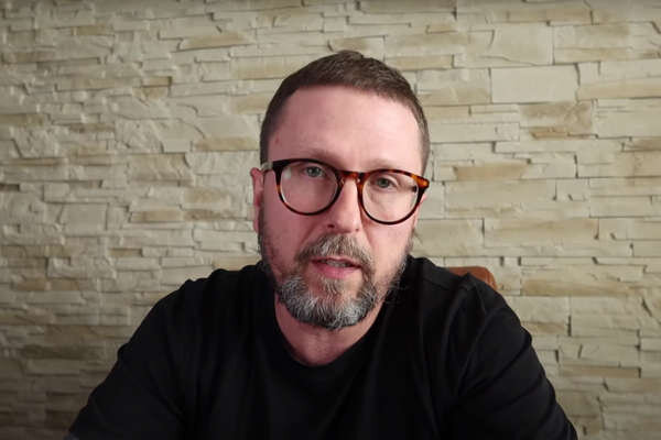 Анатолий Шарий/YouTube