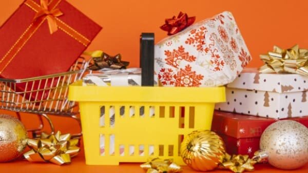 Доставка сезонных товаров из Китая — freepik.com