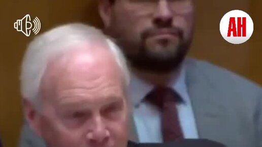 Что сказал такер после интервью с путиным. Интервью путина первый канал 2022. Такер карлсон у путина. Американский телеведущий такер карлсон. Интервью путина американскому журналисту 2021.