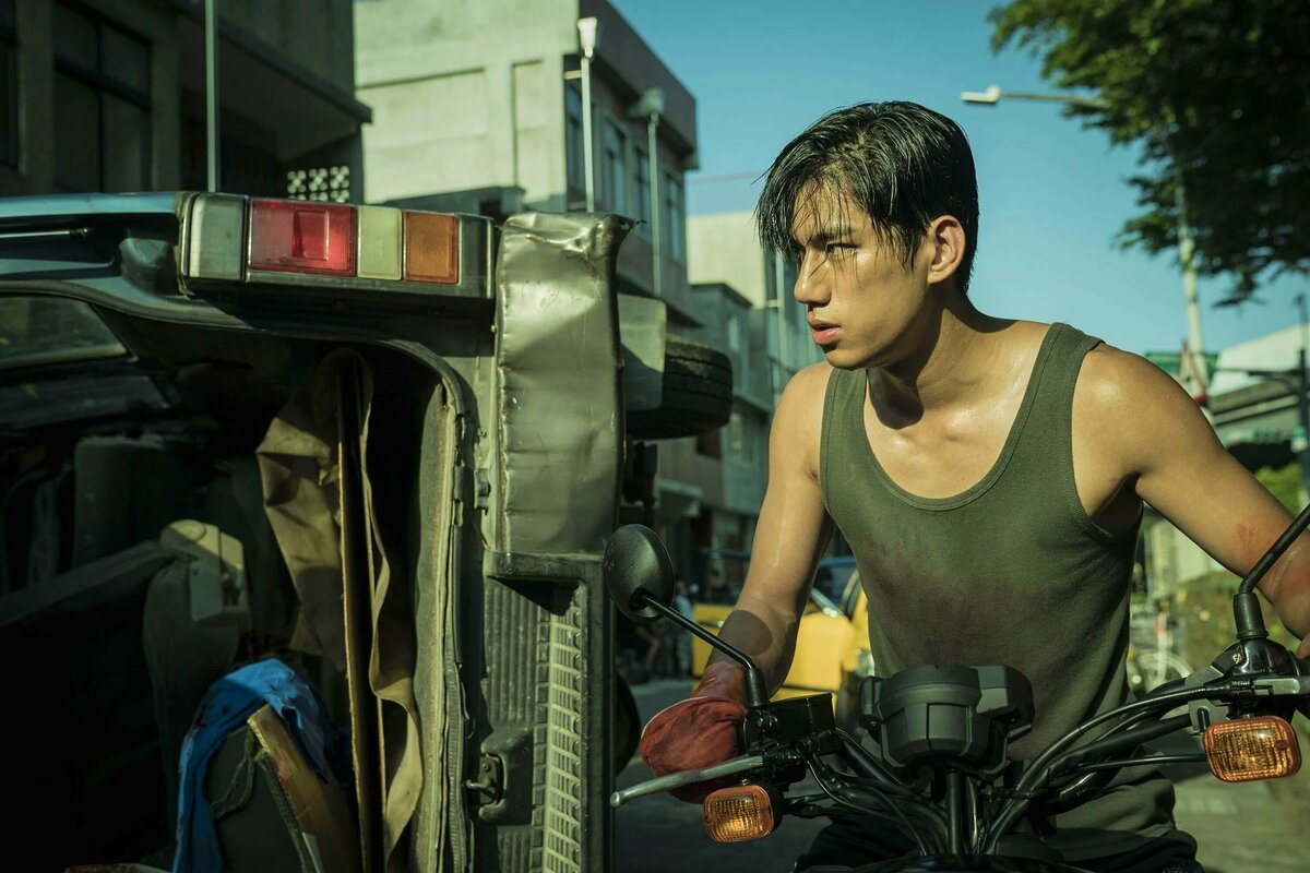 Хорошие триллеры которые стоит. Хорошие триллеры которые стоит. Барри пеппер капкан 2019. Итан хоук доктор стрэндж. Невидимый страж 2017 постер.