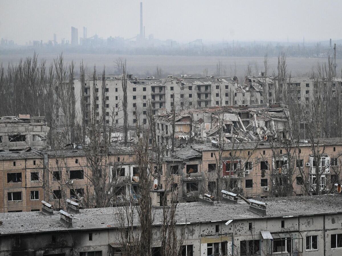    Поврежденные в ходе боев здания квартала Юбилейный в Авдеевке© РИА Новости / Станислав Красильников