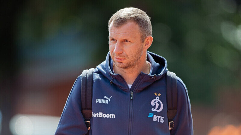 батраз гурциев. трансферы зимы 23. зимние трансферное окно окно в rpl до. Footnews. вратари футбола лучшие.