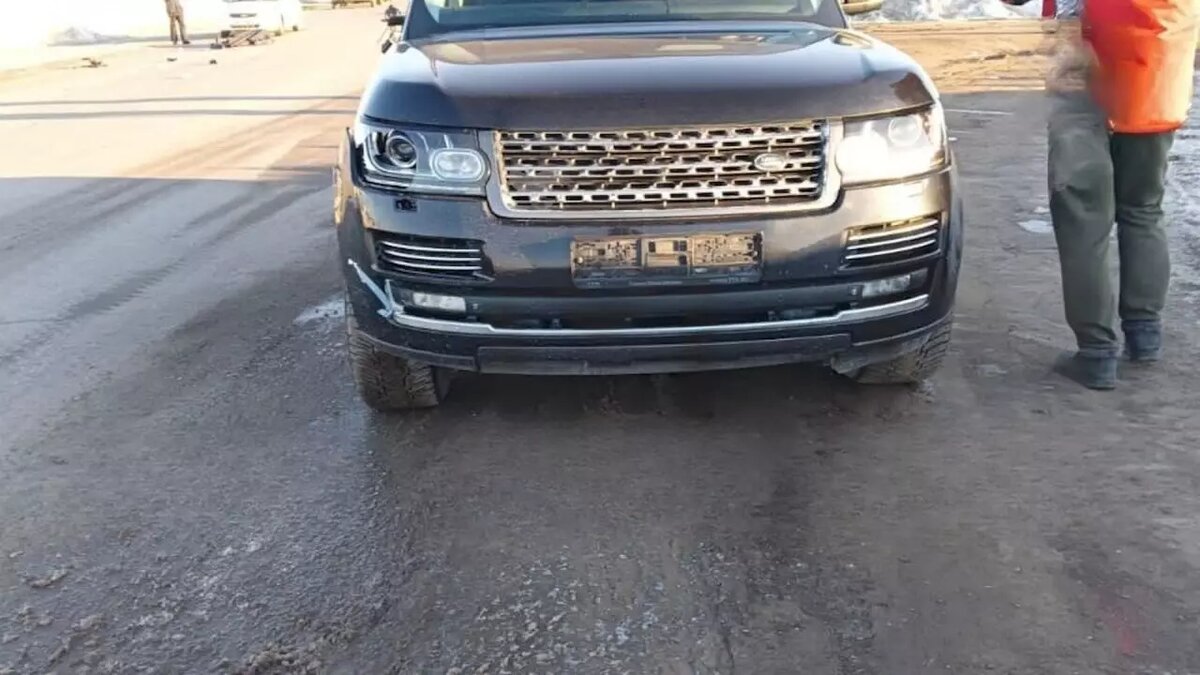     В Татарстане Range Rover, участвовавший в сегодняшнем ДТП в Верхнеуслонском районе, регулярно штрафуется из-за превышения скоростного режима. Данные о нарушениях предоставили в Telegram-канале Stop City Racing.