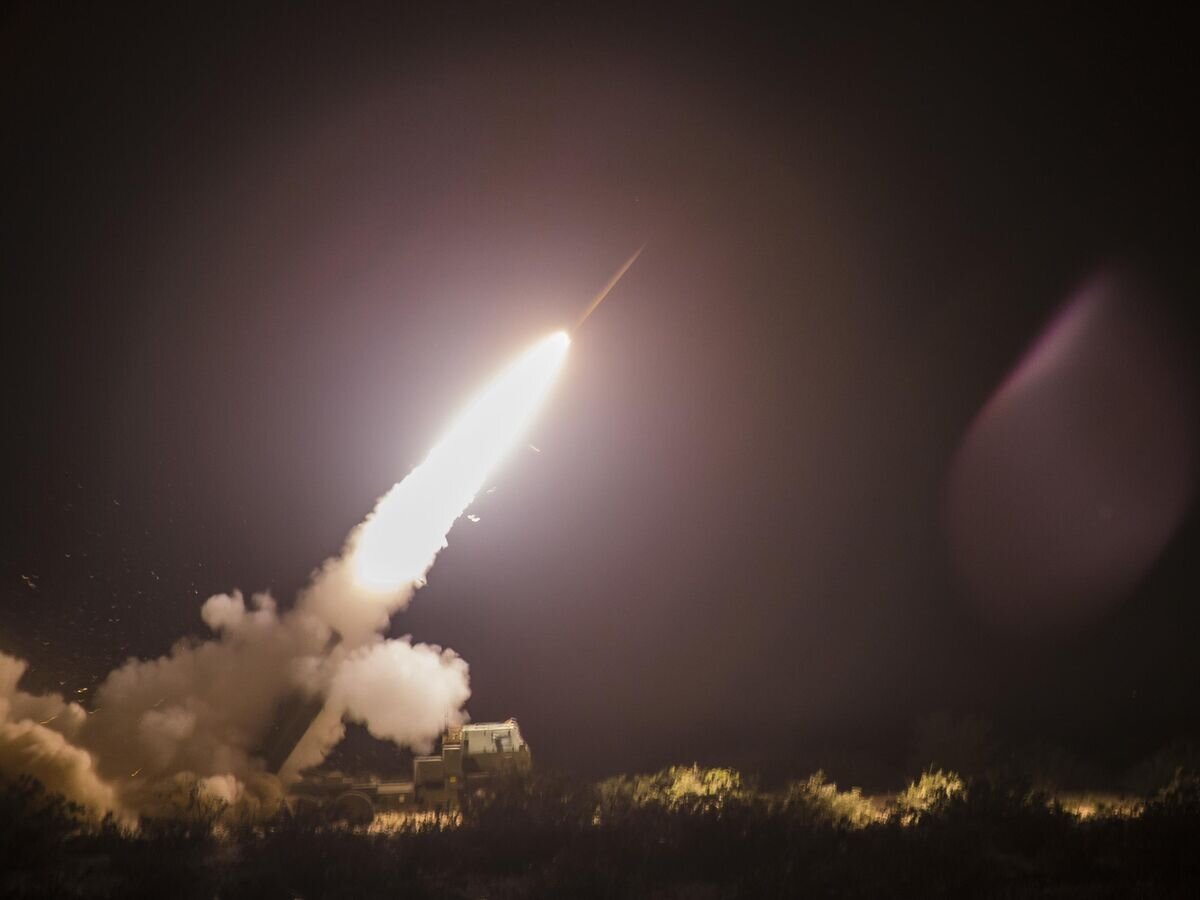    Ракетный пуск с установки HIMARS© Фото : Public Domain/U.S. Marine Corps/Cpl. AaronJames B.Vinculado