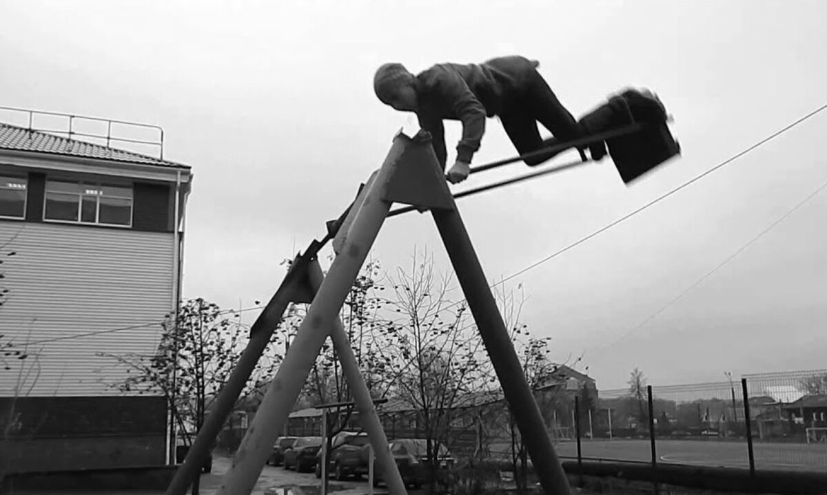   1)У верблюда в горбе вода 2)Ежики любят молоко 3)Собаки любят кости, кошки - рыбу, а мыши - сыр.  4)В аптеках принимают сигаретный пепел и проволоки накаливания из ламп, но нужно собрать килограмм.-5