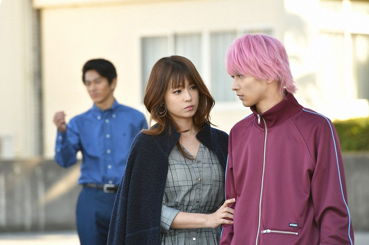 Кадр из сериала «История, которую следует прочесть в день, когда ты влюбишься», реж. Томоко Ёсидзава, 2019