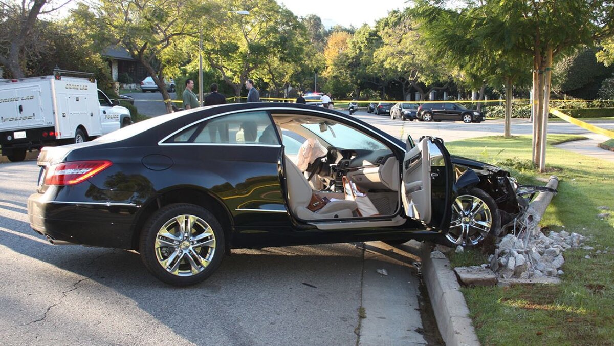 Машина Ронни на месте ДТП.