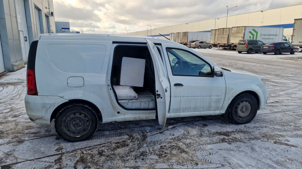 Можно на личном автомобиле.