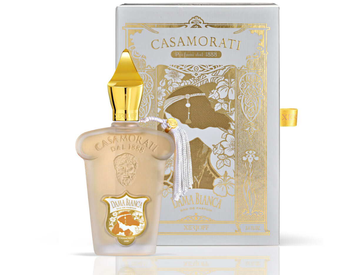 группа: цветочные, древесно-мускусные верхние ноты: кумкват, лайм
средние ноты: фиалка, итальянский ирис, сирень, египетский жасмин, ландыш
базовые ноты: ваниль, солод, белый мускус, амбретта, сандал, кедр
выпущен в 2012 году