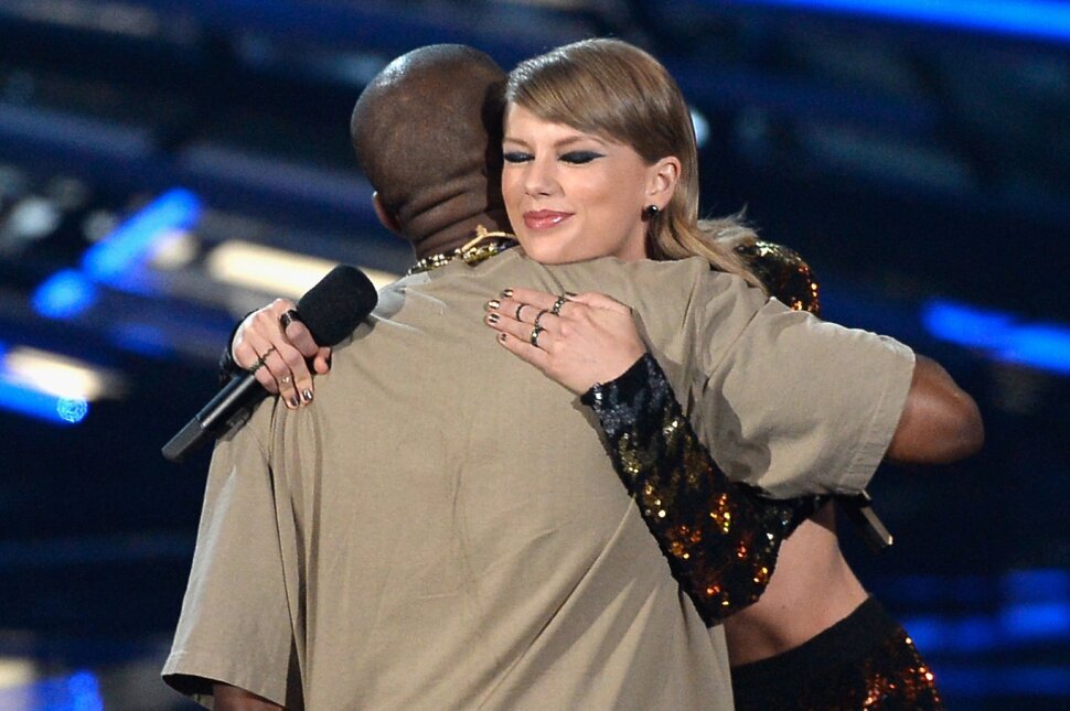 Канье спас тейлор свифт. Kanye west taylor swift. тейлор свифт и канье уэст. тейлор свифт и канье уэст конфликт. конфликт между канье уэстом и тейлор свифт.
