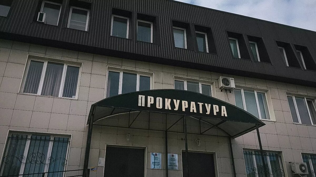     Информация появилась в пресс-службе карельской прокуратуры: ранее зачинщиками драки занялись в Следственном комитете региона.