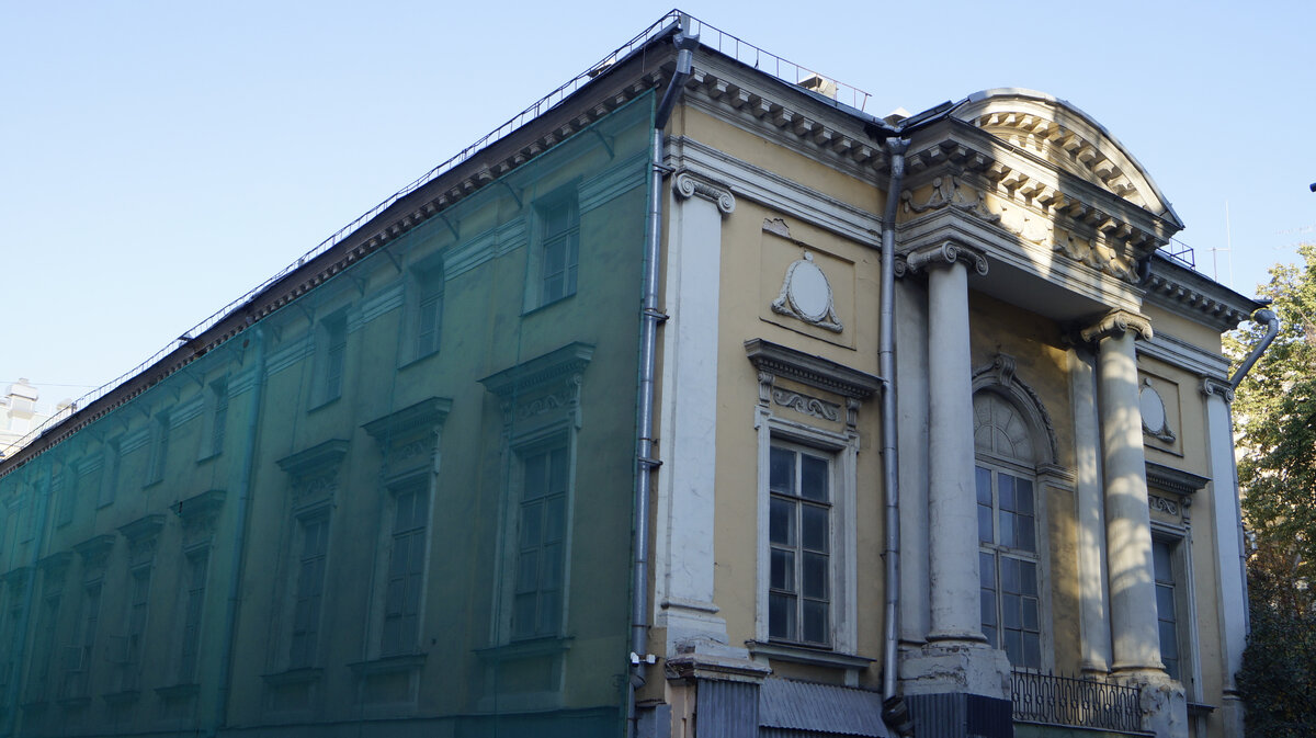 Старый дворец Шереметьевых