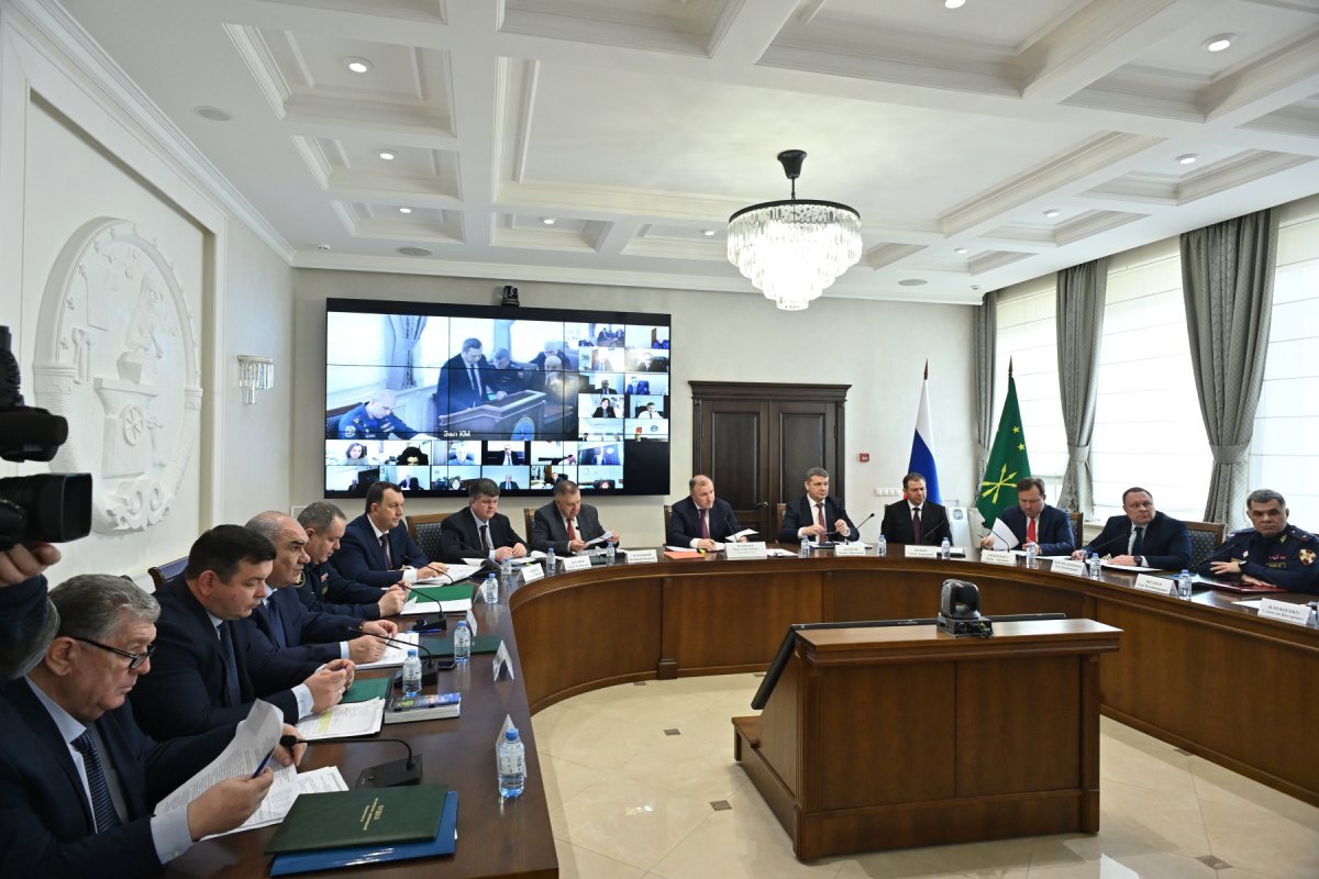    Мурат Кумпилов провел заседание Антитеррористической комиссии