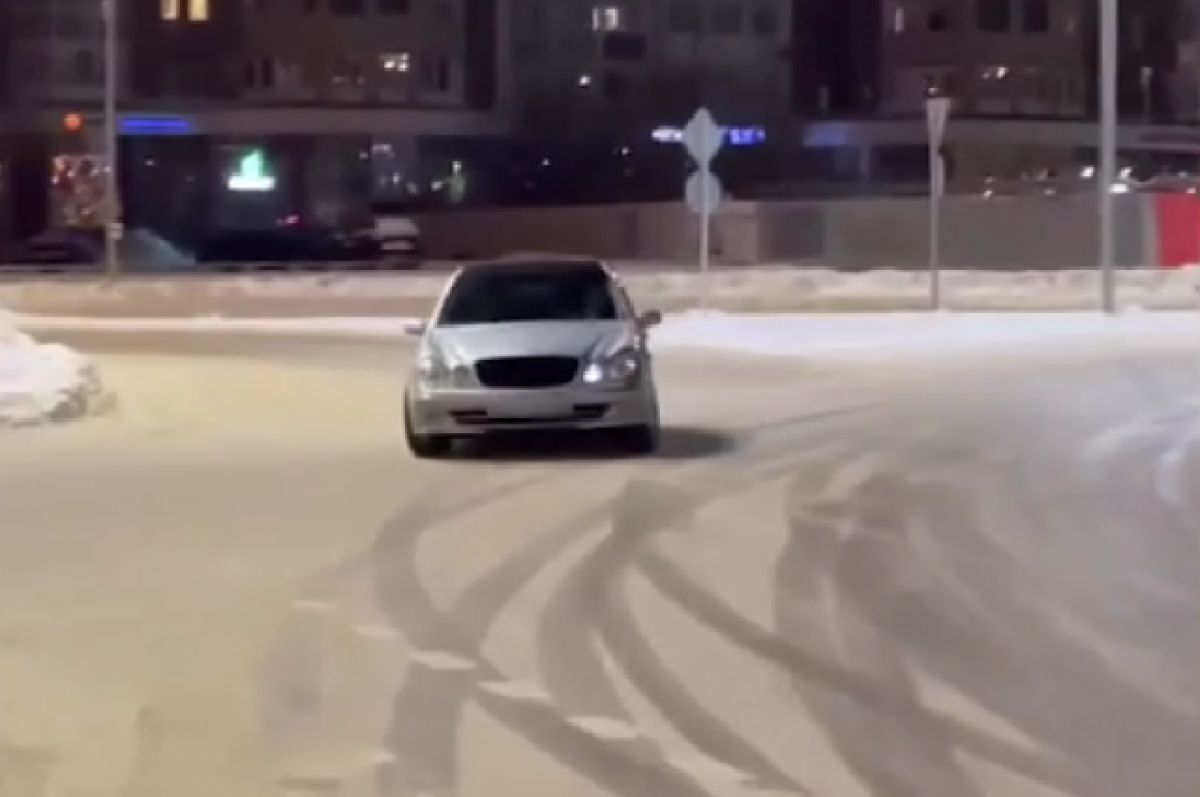    Водитель иномарки оштрафован за дрифт на площади Победы в Липецке