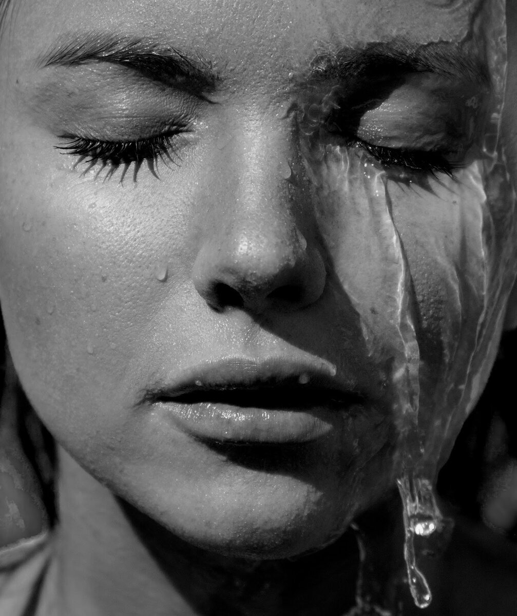 Термотушь-сыворотка обладает влагостойкостью. Ваш макияж ресниц выдержит любые погодные условия и любые тренировки.ьте описание