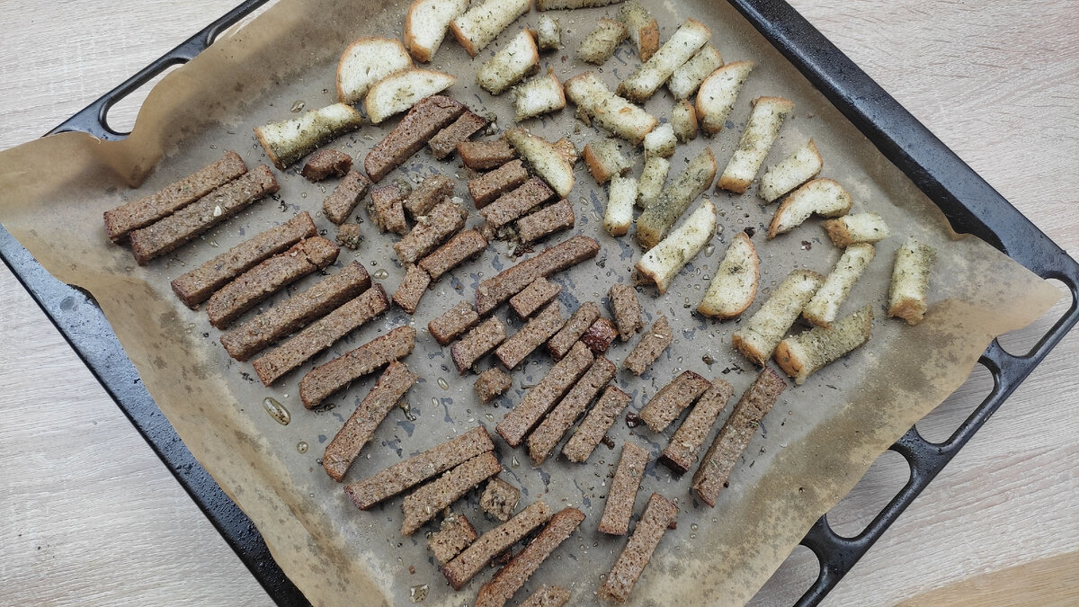 Чесночные сухарики в духовке. Вкусная закуска для любой компании. Выбери  какие вкуснее | Проще-Вкуснее | Дзен