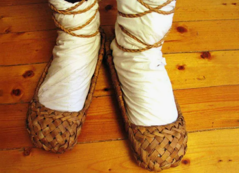 Лапти (фото из открытых источников)