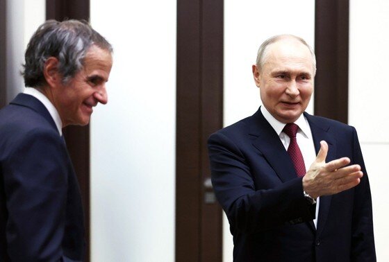    Владимир Путин и Рафаэль Гросси