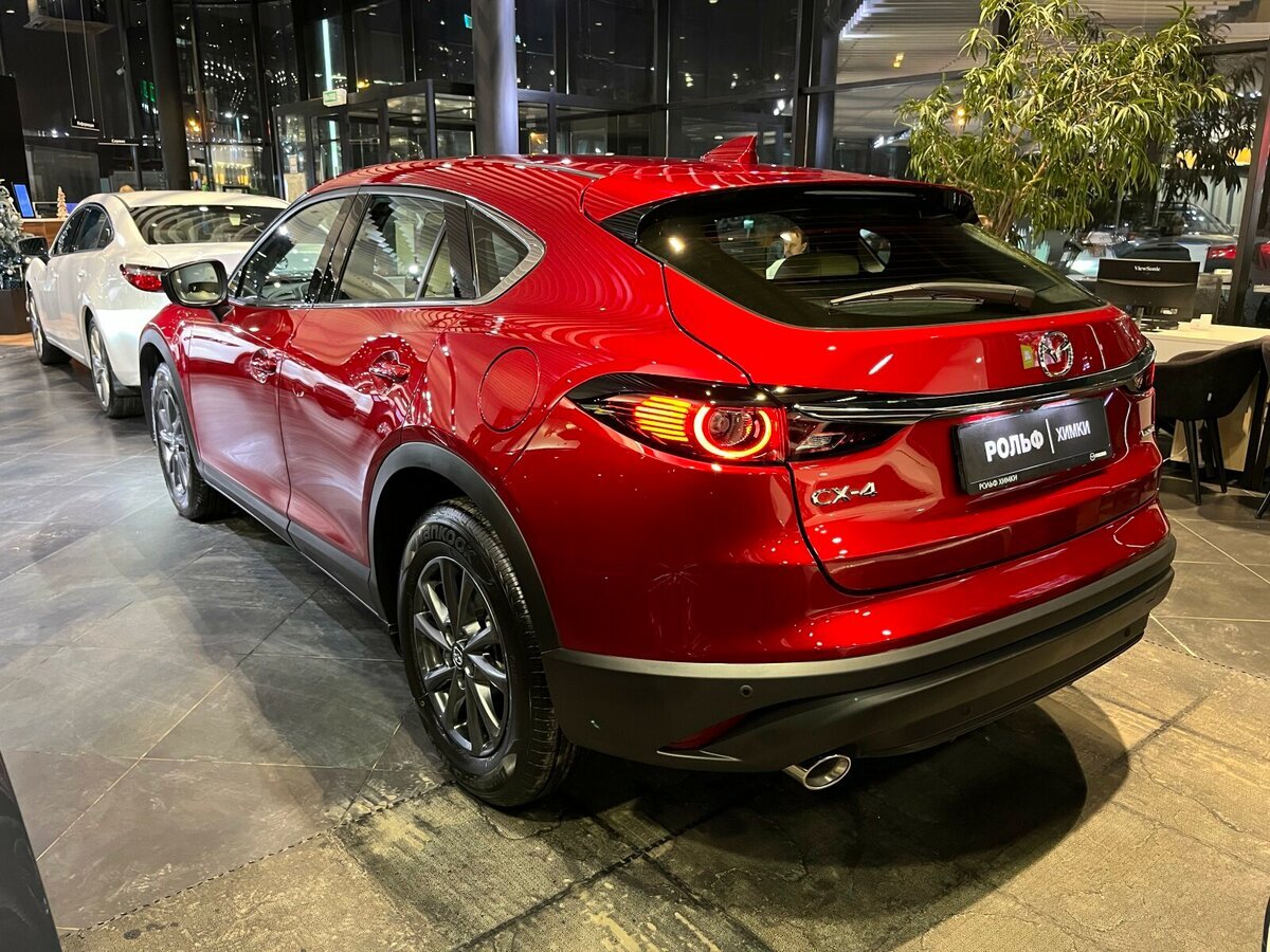 Самый популярный японский кроссовер, ввезённый в РФ по параллельному импорту. Источник иллюстрации - auto.ru