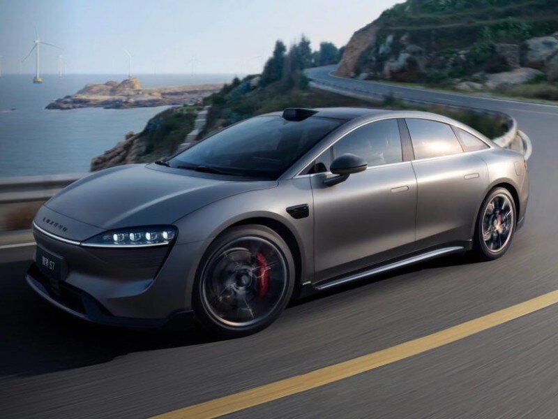    Новый автомобиль HUAWEI заметили на испытаниях