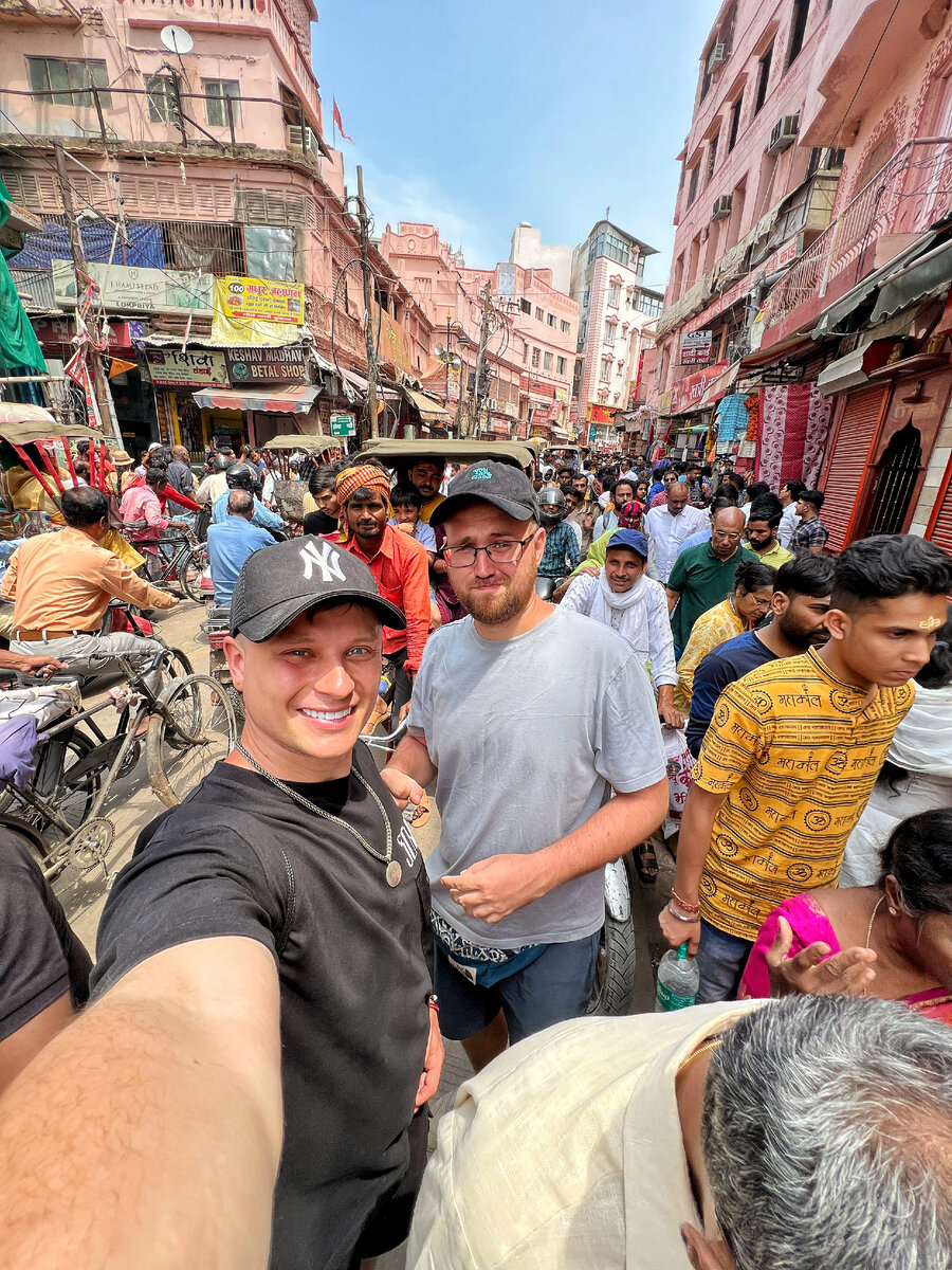 Мы съездили в Индию как туристы, чтобы показать вам, как живёт страна, о которой ходит столько страшилок в интернете.