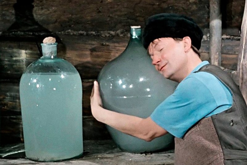 Кадр из фильма «Самогонщики» (1961г.)