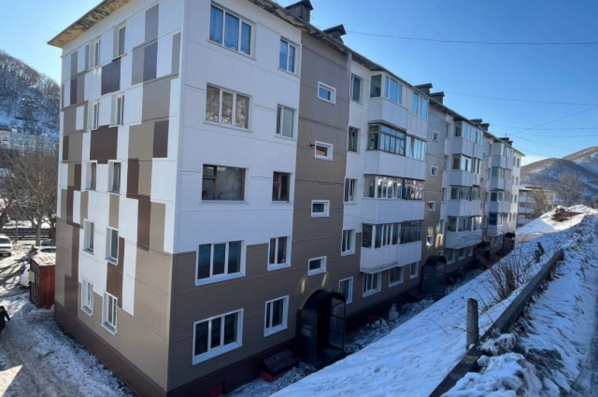    В Петропавловске-Камчатском фасады ремонтируют в едином цветовом стиле