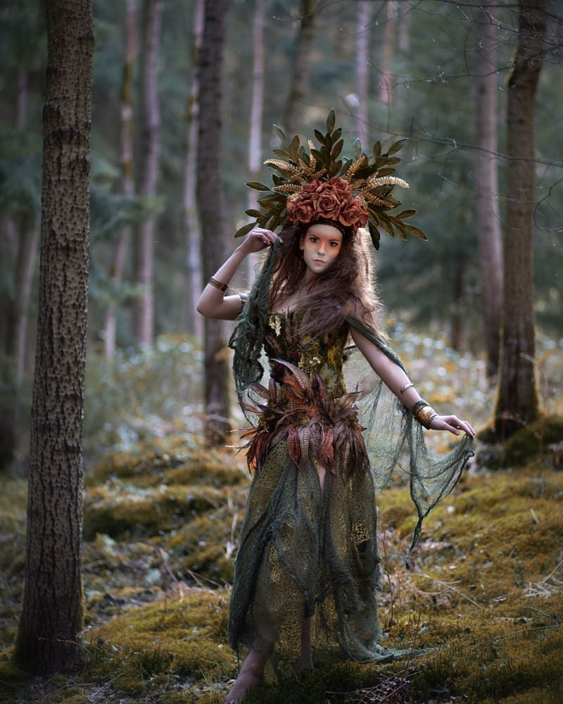 Дриады греческая мифология. Цернунн бог кельтов. Художник джонатан эрл боузер. Вирява мифология. Дриада дриопа.