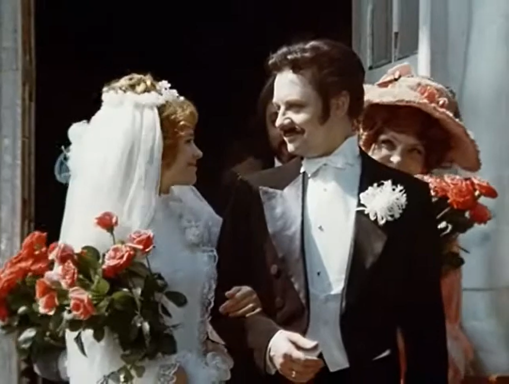 Кадр из "Красавца-мужчины"