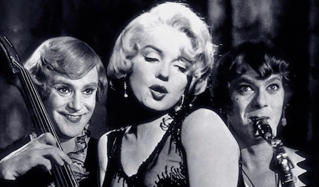 Безусловно, фильм "В джазе только девушки", вышедший в 1959 году, можно назвать фильмом на все времена и одной из самых культовых мировых комедий.