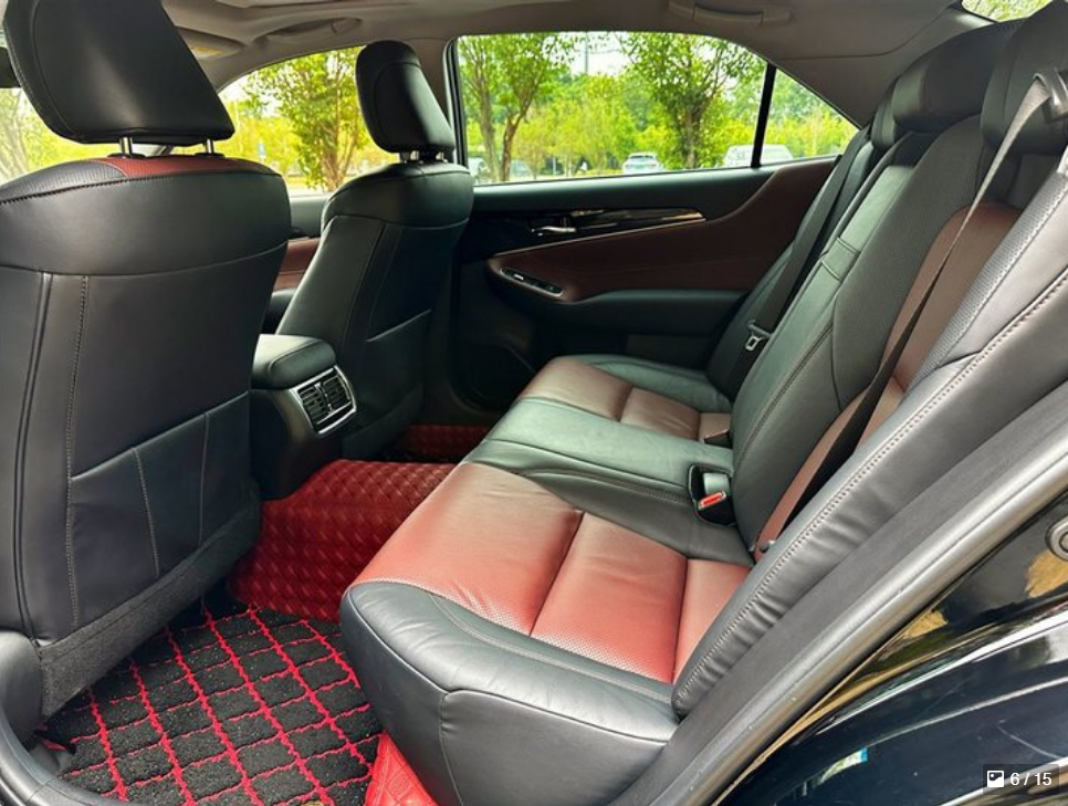 Toyota Crown с левым рулем. Да-да, такие есть! Сколько стоит проходной ...