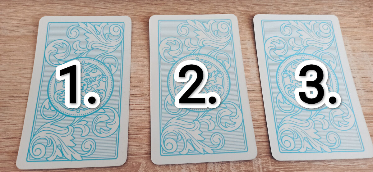 Механизм запроса к картам очень простой. Расслабьтесь, сделайте вдох-выдох, посмотрите на карты, и выберите интуитивно карту.🔮