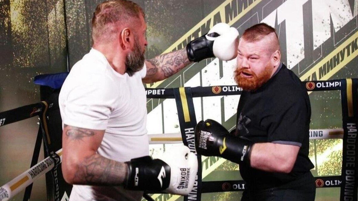    Александр Емельяненко – Вячеслав Дацик. Фото: из открытых источников.