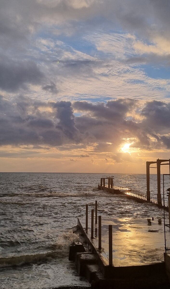 Закат. Сочи январь  2024. Фото из личного архива автора 