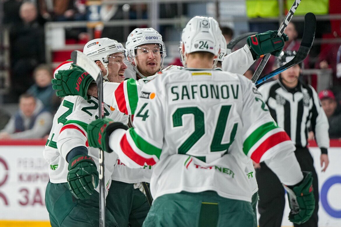 ​«Ак Барс» разгромил «Автомобилист» – 5:0, благодаря дублю Юдина, а также шайбам Дыняка, Свечникова и Кошелева. Фото: ak-bars.ru