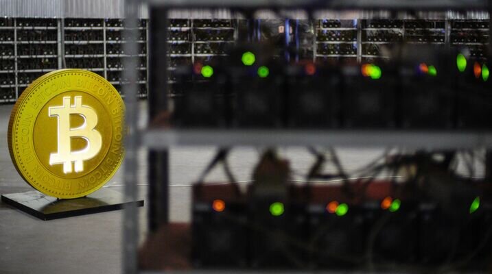 Майнинг-ферма, архивное фото