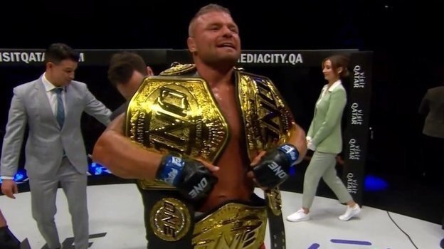    Анатолий Малыхин.Скриншот видео