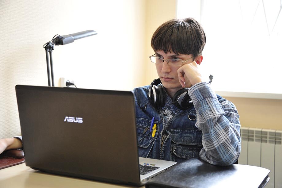 Репетиторы поднимают цены на подготовку к ЕГЭ. Фото: Юрий Белинский/ТАСС